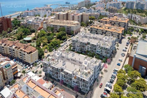 Apartament w Estepona, Malaga, Hiszpania 2 sypialnie, 110 mkw. nr 181827 – zdjęcie 13