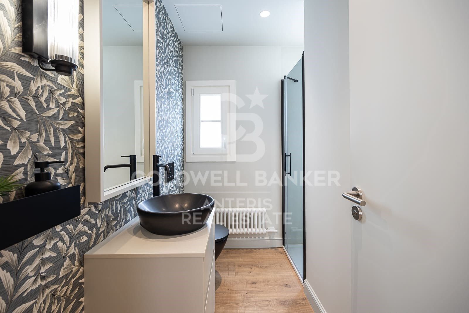 Huoneisto Barcelona, Espanja 4 makuuhuonetta, 203 m2 No. 178860