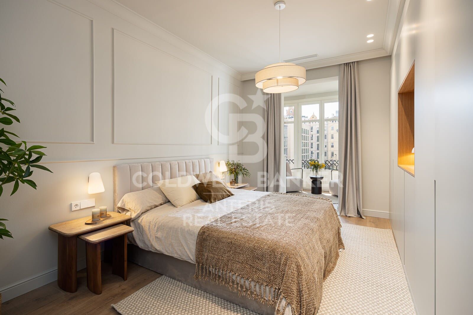 Huoneisto Barcelona, Espanja 4 makuuhuonetta, 203 m2 No. 178860
