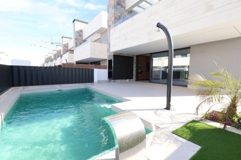 Villa à vendre à Los Alcazares, Murcia, Espagne, 3 chambres, 160 m2 No. 145287 - photo 1