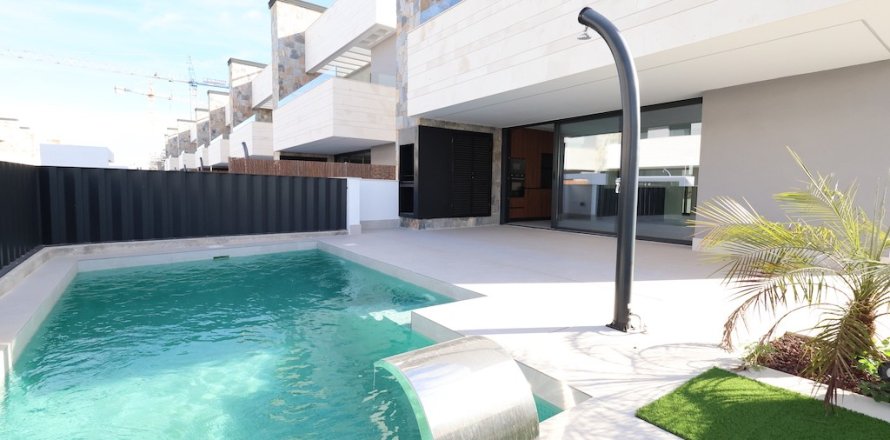 Villa à Los Alcazares, Murcia, Espagne 3 chambres, 160 m2 No. 145287