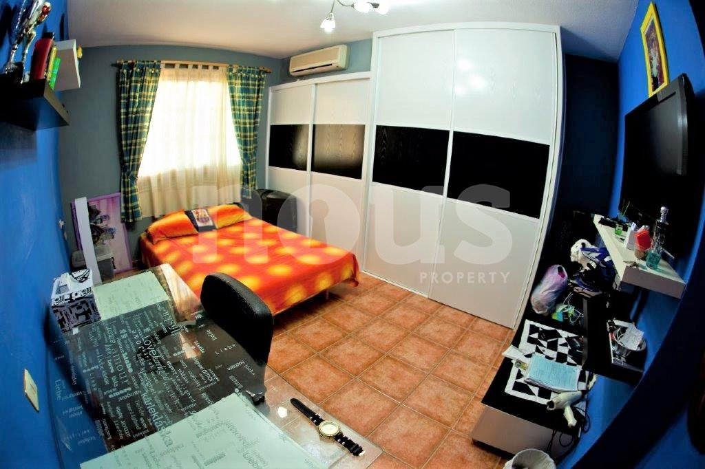Villa en La Parque Reina, Tenerife, España 4 dormitorios, 287 m2 No. 102926