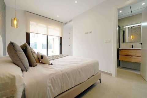 House for sale in Heredades, Alicante, Spain 3 bedrooms, 149.65 sq.m. No. 175382 - photo 15