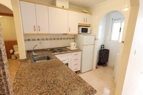 Huoneisto myytävänä Torrevieja, Alicante, Espanja, 2 makuuhuonetta, 65 m2 No. 196059 - kuva 3