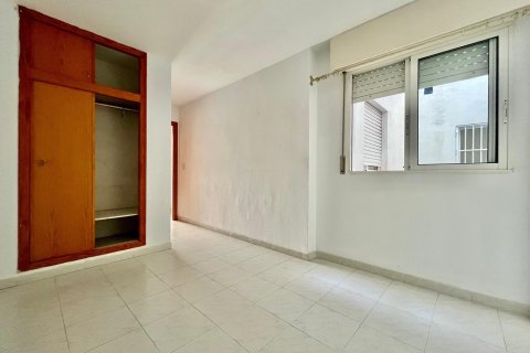 Apartment for sale in Torrevieja, Alicante, Spain 3 bedrooms, 106 sq.m. No. 196060 - photo 13