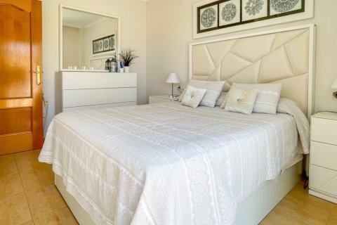 Продажа таухауса в Аликанте, Испания 4 спальни, 140м2 №190234 - фото 27