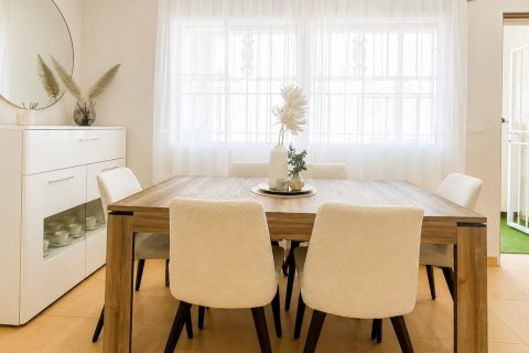 Продажа таухауса в Аликанте, Испания 4 спальни, 140м2 №190234 - фото 10