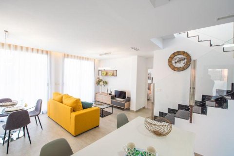 Villa for sale in La Herrada, Alicante, Spain 3 bedrooms, 105 sq.m. No. 165167 - photo 17