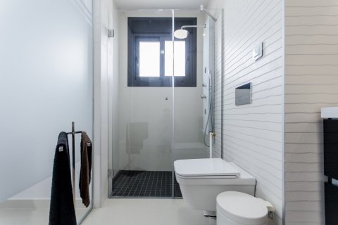 Продажа виллы в Сан-Мигель-де-Салинас, Аликанте, Испания 4 спальни, 135м2 №165162 - фото 16