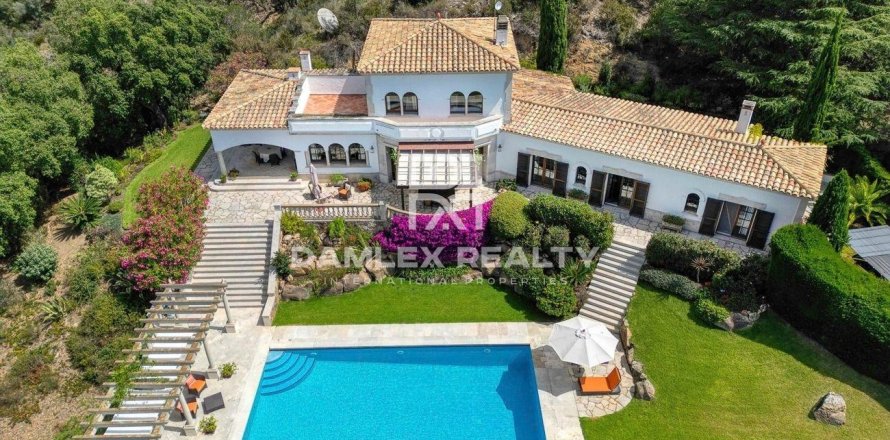 Huvila Platja D'aro, Girona, Espanja 4 makuuhuonetta, 421 m2 No. 176731