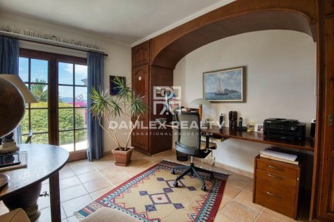 Huvila myytävänä Platja D'aro, Girona, Espanja, 4 makuuhuonetta, 421 m2 No. 176731 - kuva 11