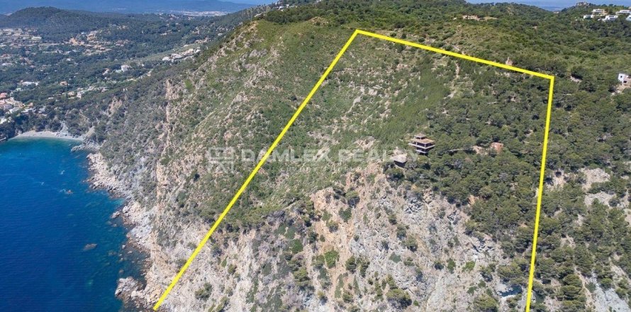 Terreno a Begur, Girona, Spagna 60712 mq. N° 176733