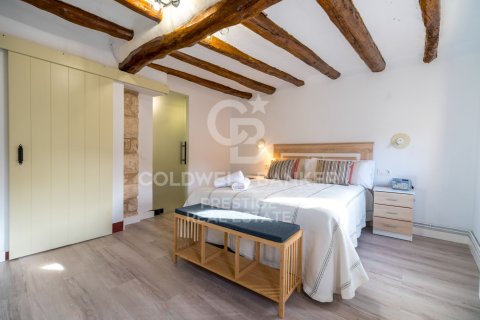 House for sale in Lleida, Spain 4 bedrooms, 360 sq.m. No. 159745 - photo 19