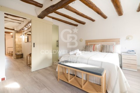 House for sale in Lleida, Spain 4 bedrooms, 360 sq.m. No. 159745 - photo 8