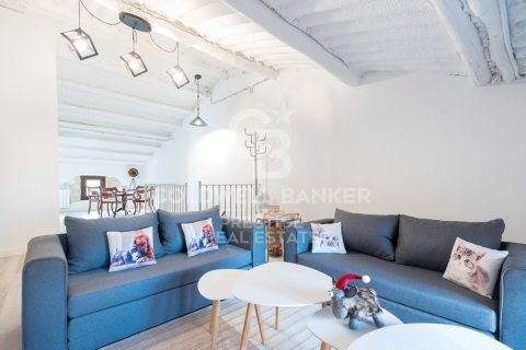 House for sale in Lleida, Spain 4 bedrooms, 360 sq.m. No. 159745 - photo 2