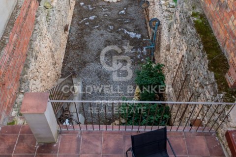 House for sale in Lleida, Spain 4 bedrooms, 360 sq.m. No. 159745 - photo 24