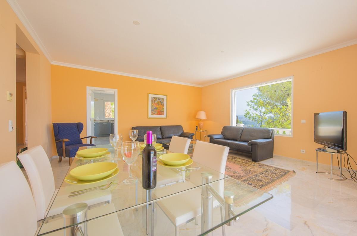 Villa a Calpe, Alicante, Spagna 3 camere da letto, 330 mq. N° 112861