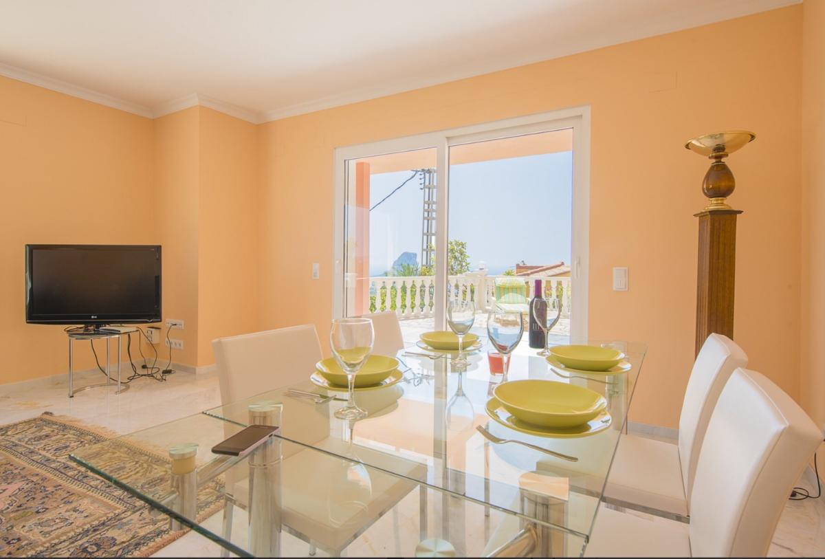 Villa a Calpe, Alicante, Spagna 3 camere da letto, 330 mq. N° 112861