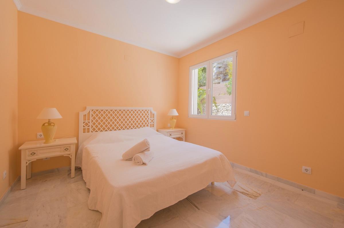 Villa a Calpe, Alicante, Spagna 3 camere da letto, 330 mq. N° 112861