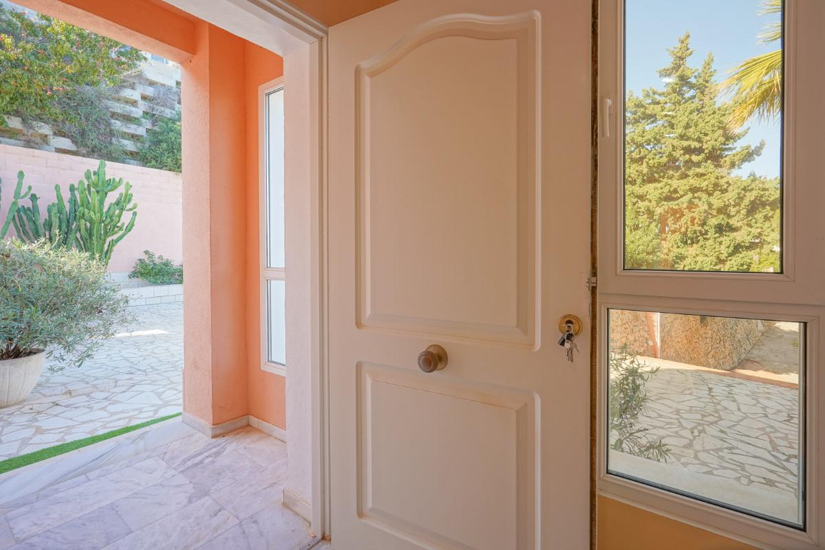Villa a Calpe, Alicante, Spagna 3 camere da letto, 330 mq. N° 112861
