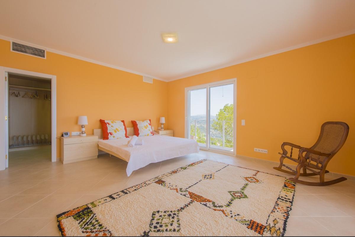 Villa a Calpe, Alicante, Spagna 3 camere da letto, 330 mq. N° 112861