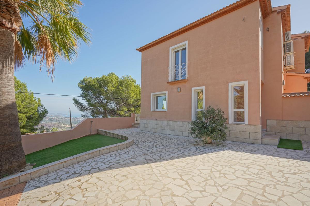 Villa a Calpe, Alicante, Spagna 3 camere da letto, 330 mq. N° 112861