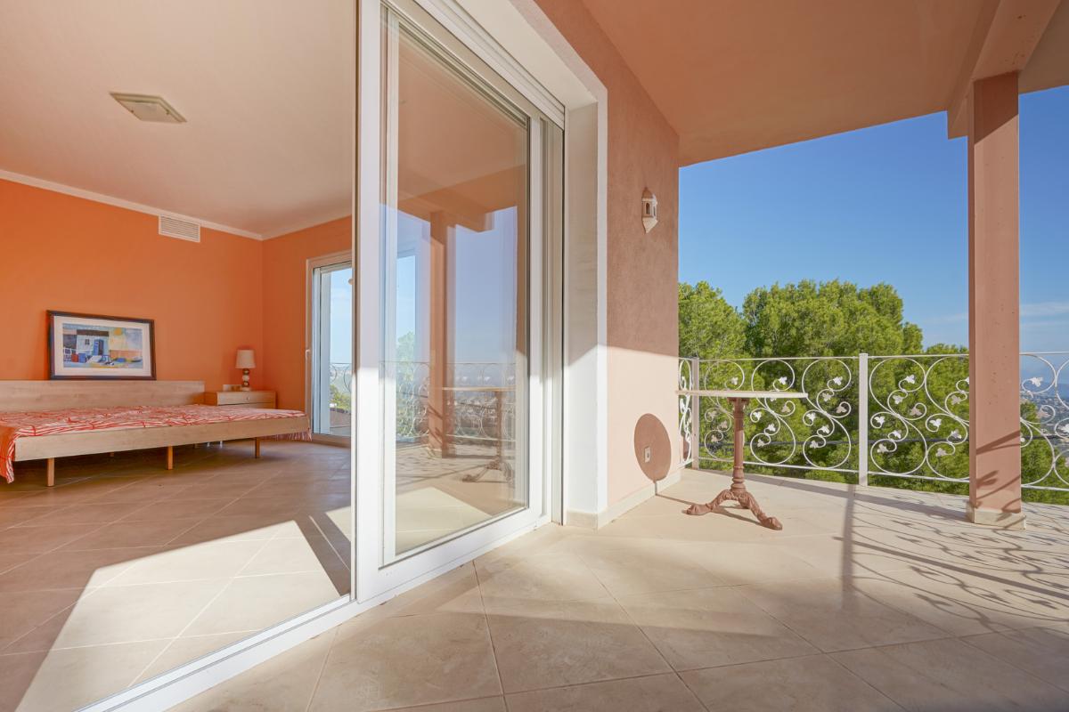 Villa a Calpe, Alicante, Spagna 3 camere da letto, 330 mq. N° 112861