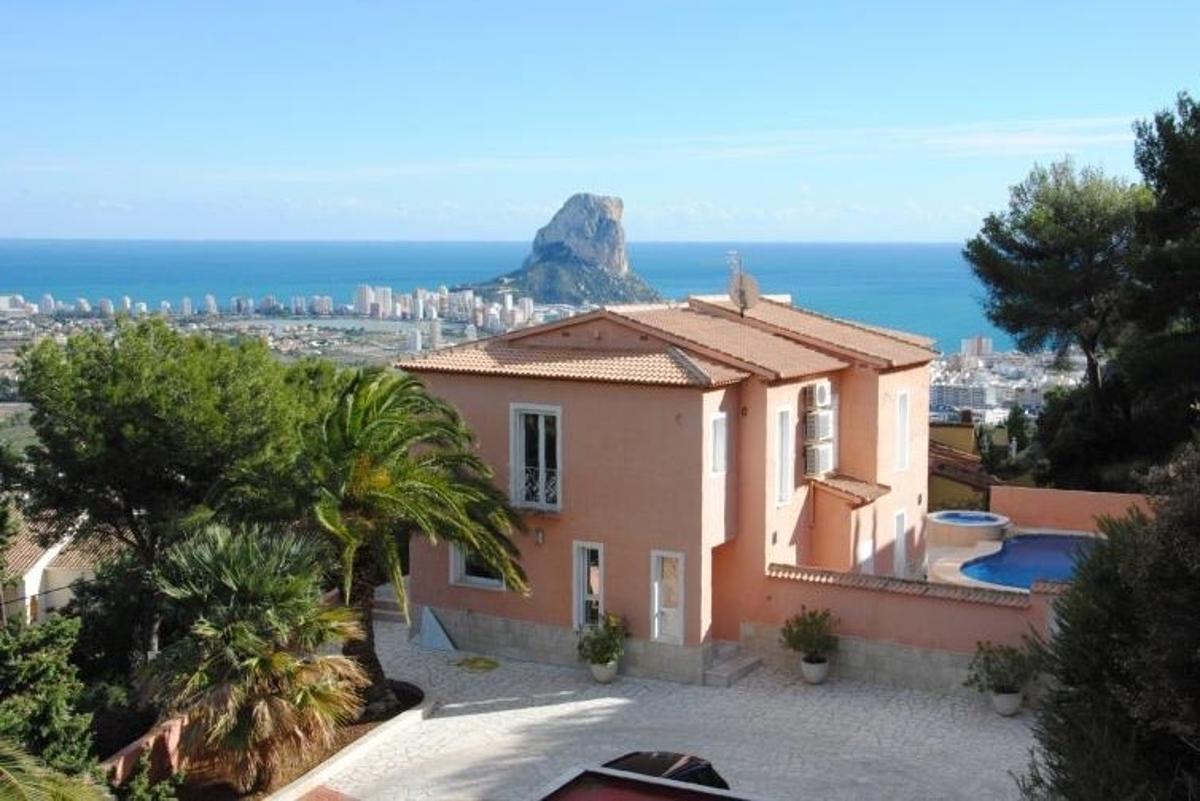 Villa a Calpe, Alicante, Spagna 3 camere da letto, 330 mq. N° 112861