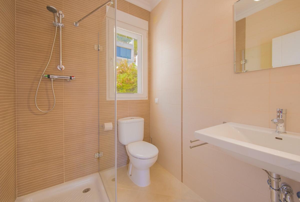 Villa a Calpe, Alicante, Spagna 3 camere da letto, 330 mq. N° 112861