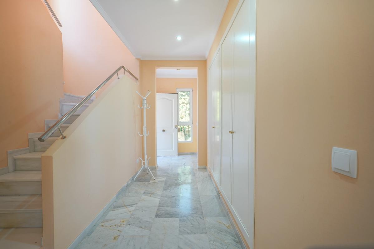 Villa a Calpe, Alicante, Spagna 3 camere da letto, 330 mq. N° 112861