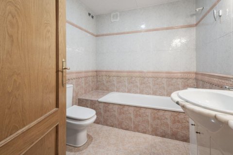 Wohnung zum Verkauf in Sant Vicenc Dels Horts, Barcelona, Spanien 3 Schlafzimmer, 152 m2 Nr. 177853 - Foto 20