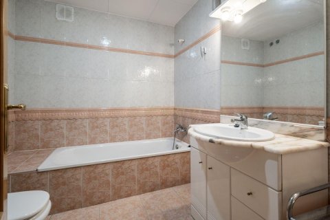 Wohnung zum Verkauf in Sant Vicenc Dels Horts, Barcelona, Spanien 3 Schlafzimmer, 152 m2 Nr. 177853 - Foto 19