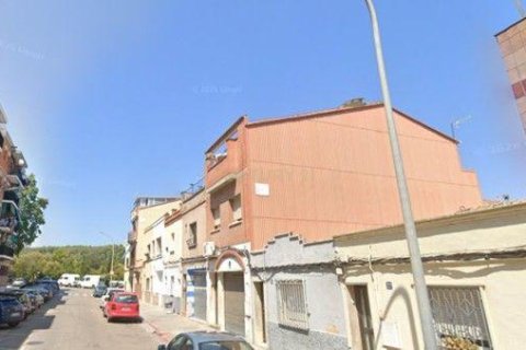 House for sale in Sabadell, Barcelona, Spain 5 bedrooms, 233 sq.m. No. 177850 - photo 3