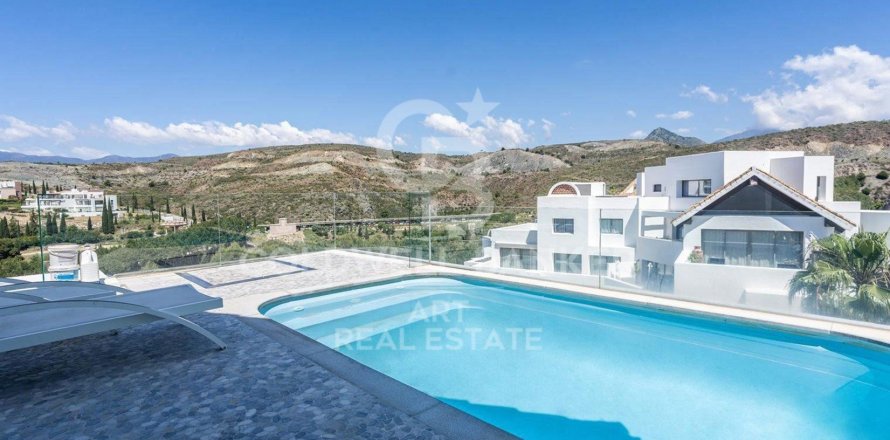 Penthauss Benahavis, Malaga, Spānijā 3 istabas, 221 m2 Nr. 156839