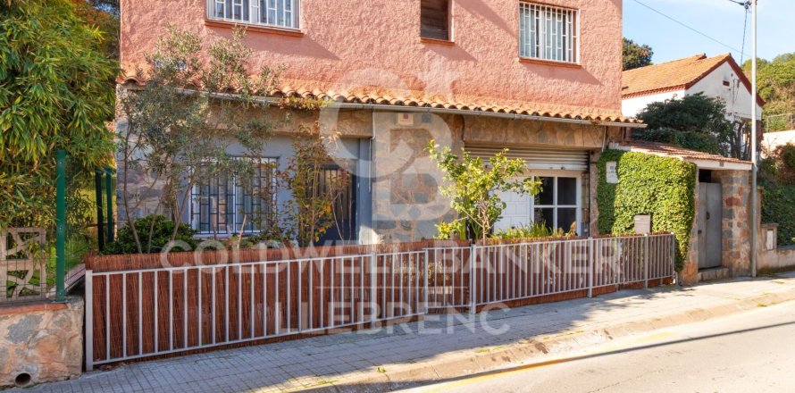 Liikekiinteistö Sant Cugat Del Valles, Barcelona, Espanja 230 m2 No. 156895