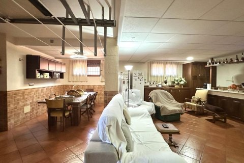 Townhouse à vendre à Torrevieja, Alicante, Espagne, 4 chambres, 260 m2 No. 155677 - photo 15