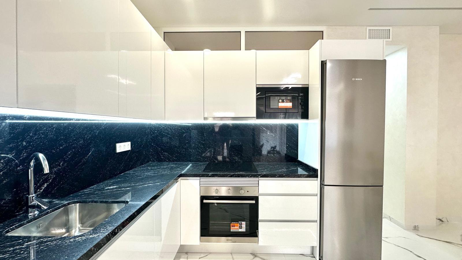 Apartment in Torrevieja, Alicante, Spain 2 bedrooms, 100 sq.m. No. 155675
