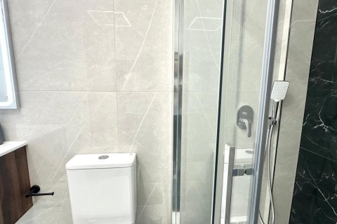 Lägenhet till salu i Torrevieja, Alicante, Spanien 2 sovrum, 100 kvm. Nr. 155675 - foto 30