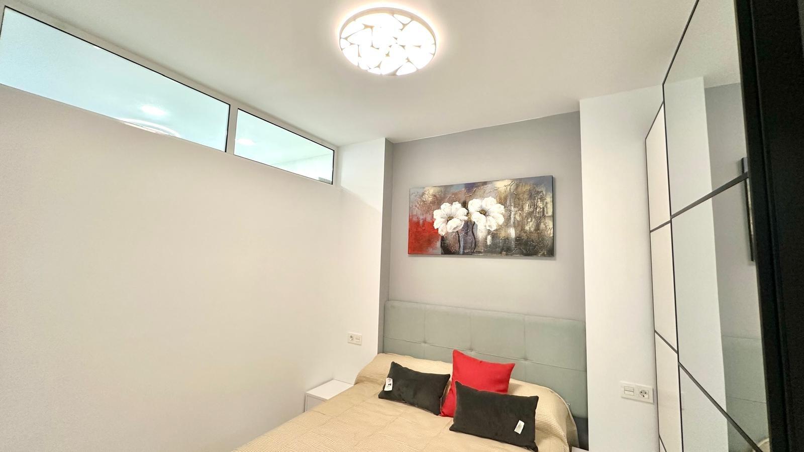 Apartment in Torrevieja, Alicante, Spain 2 bedrooms, 100 sq.m. No. 155675