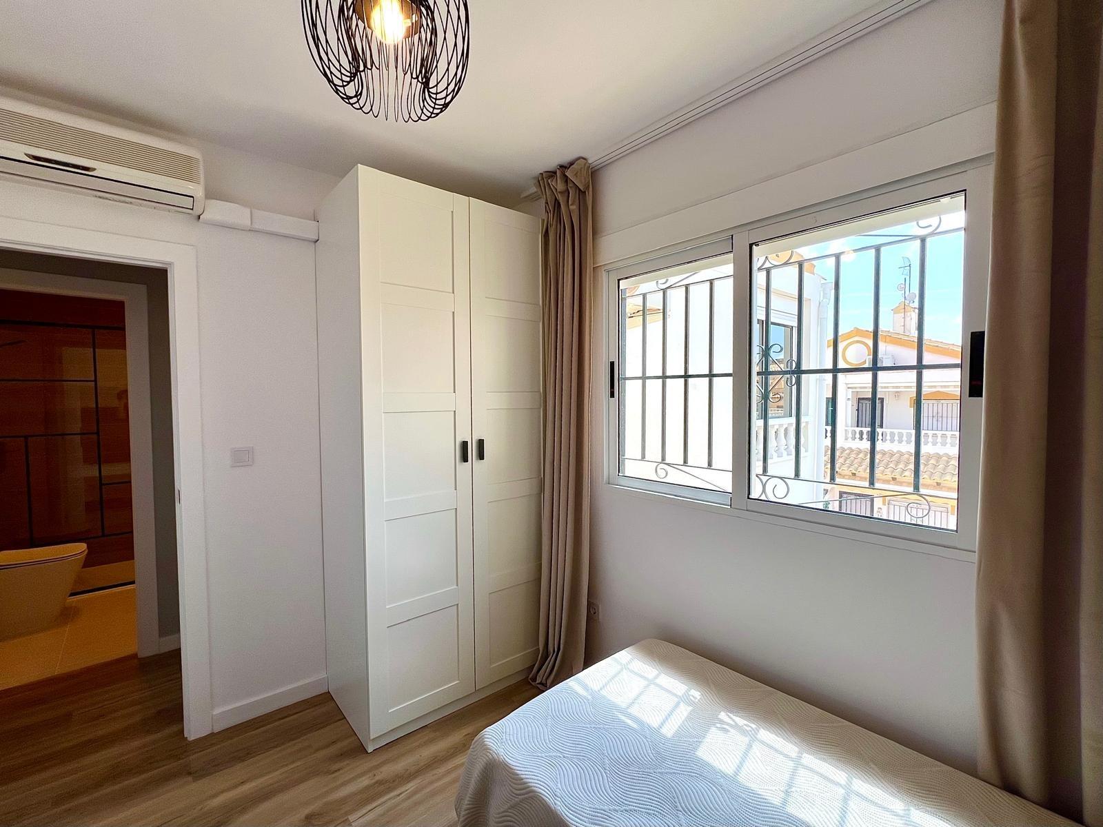 Villetta a schiera a Orihuela, Alicante, Spagna 3 camere da letto, 90 mq. N° 155679