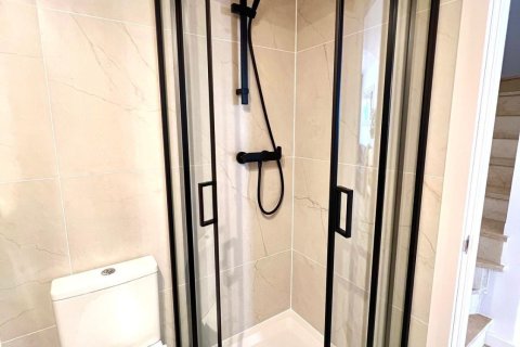 Kamienica w La Florida, Alicante, Hiszpania 3 sypialnie, 90 mkw. nr 155679 – zdjęcie 23