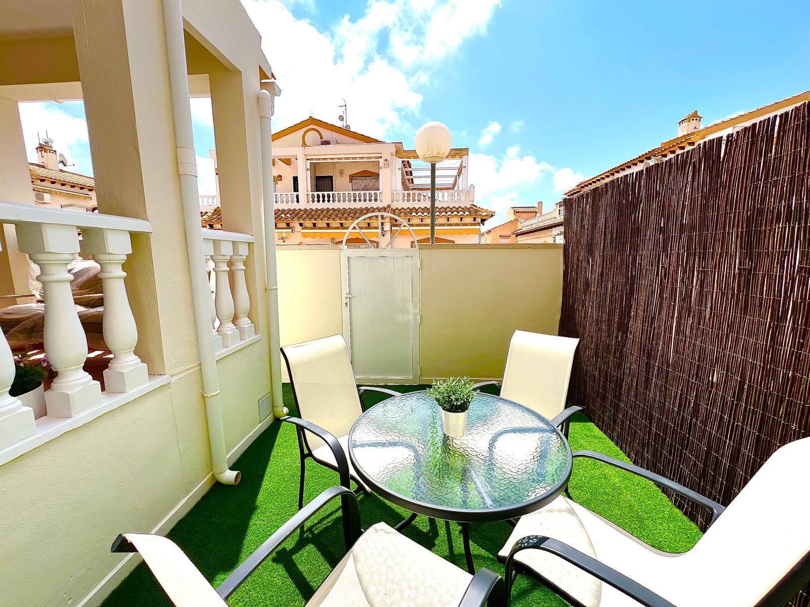 Villetta a schiera a Orihuela, Alicante, Spagna 3 camere da letto, 90 mq. N° 155679