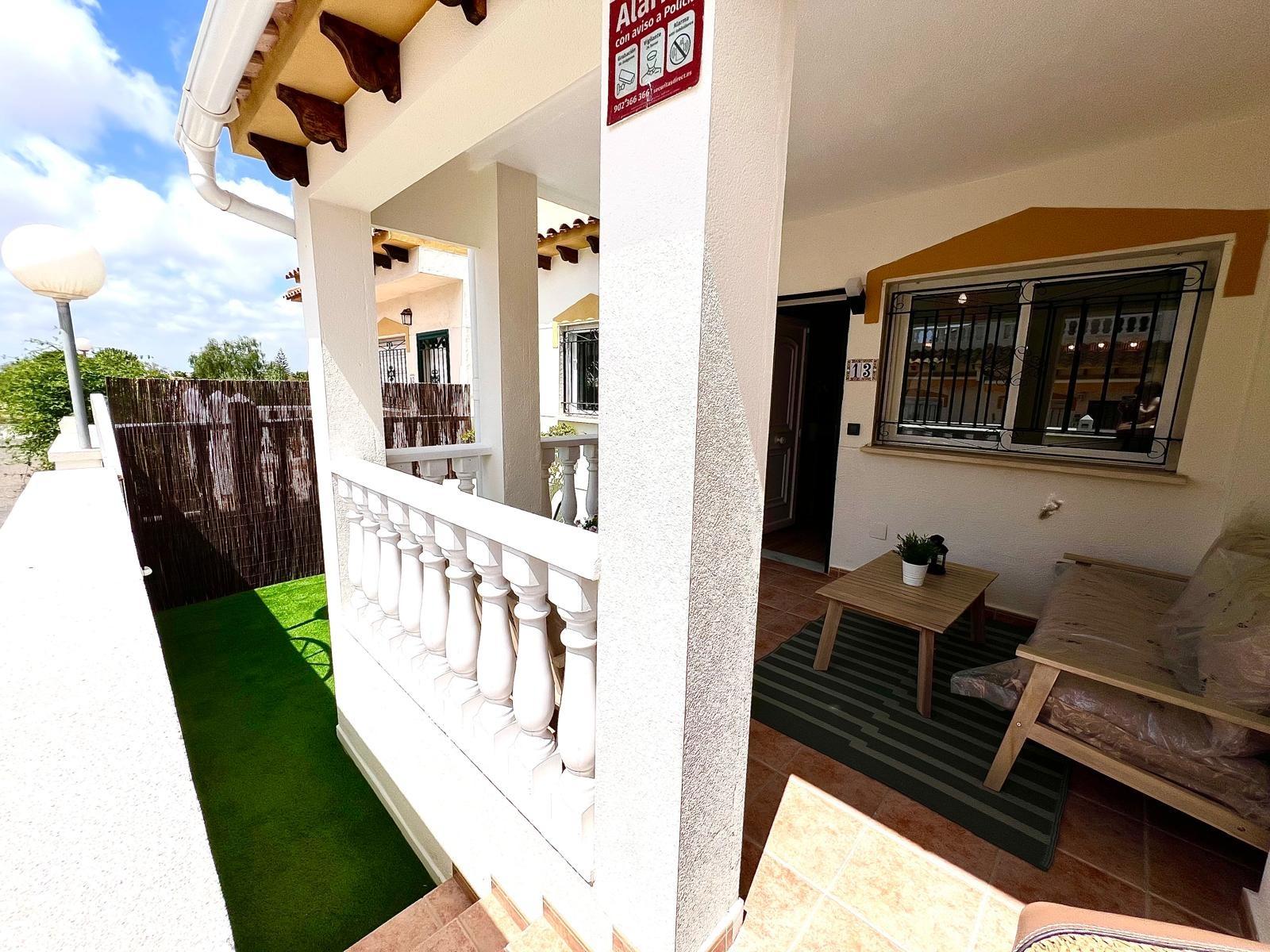 Villetta a schiera a Orihuela, Alicante, Spagna 3 camere da letto, 90 mq. N° 155679