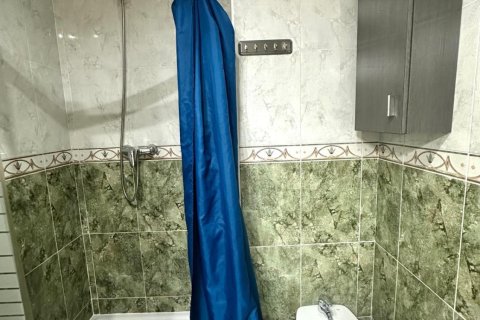 Apartament w Torrevieja, Alicante, Hiszpania 4 sypialnie, 130 mkw. nr 155678 – zdjęcie 15