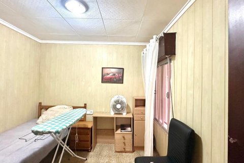 Radhus till salu i Torrevieja, Alicante, Spanien 4 sovrum, 144 kvm. Nr. 155681 - foto 29