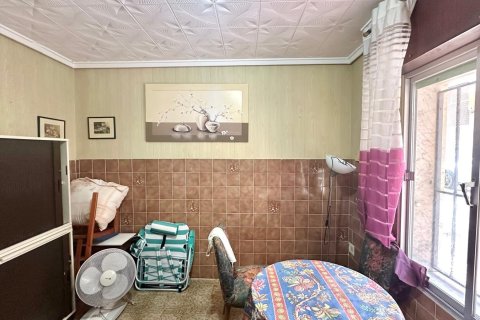 Radhus till salu i Torrevieja, Alicante, Spanien 4 sovrum, 144 kvm. Nr. 155681 - foto 20