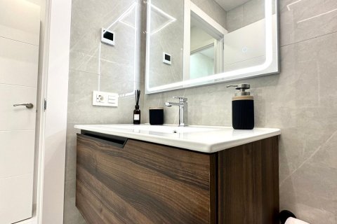 Apartament w Torrevieja, Alicante, Hiszpania 2 sypialnie, 100 mkw. nr 155676 – zdjęcie 24