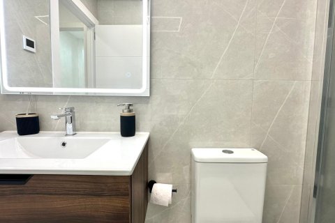 Apartament w Torrevieja, Alicante, Hiszpania 2 sypialnie, 100 mkw. nr 155676 – zdjęcie 23