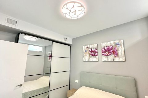 Apartament w Torrevieja, Alicante, Hiszpania 2 sypialnie, 100 mkw. nr 155676 – zdjęcie 19