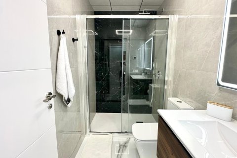 Apartament w Torrevieja, Alicante, Hiszpania 2 sypialnie, 100 mkw. nr 155676 – zdjęcie 26